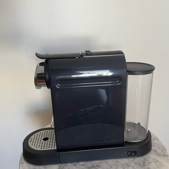 Nespresso CitiZ C110 Espresso Coffee Maker - Picture 3 of 5